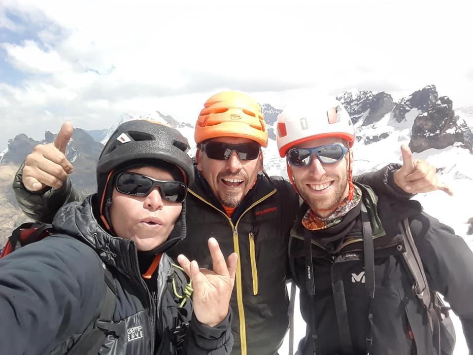 Monkeywasi Climbing Hostel 와라스 외부 사진